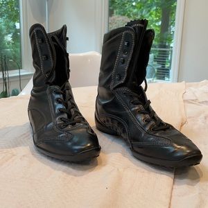 Tod’s Lace up boots